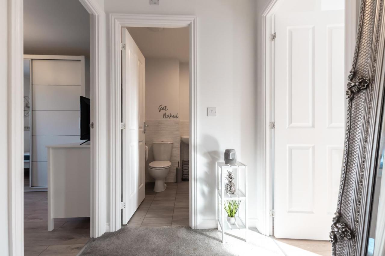 Cheerful 3 Bedroom House - Sleeps 7 Alwalton Extérieur photo